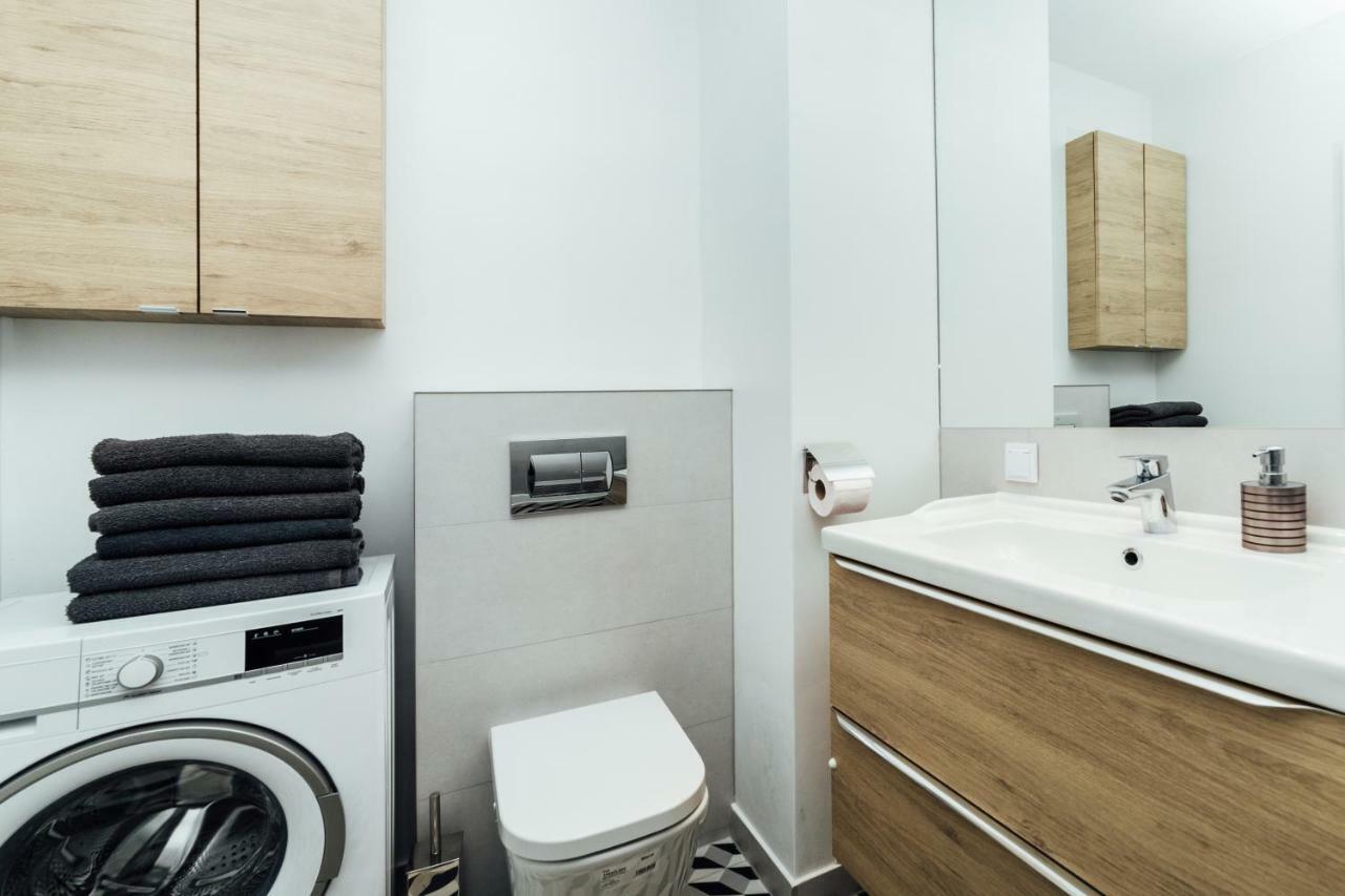 Pobookowane Stocznia Apartments גדנסק מראה חיצוני תמונה